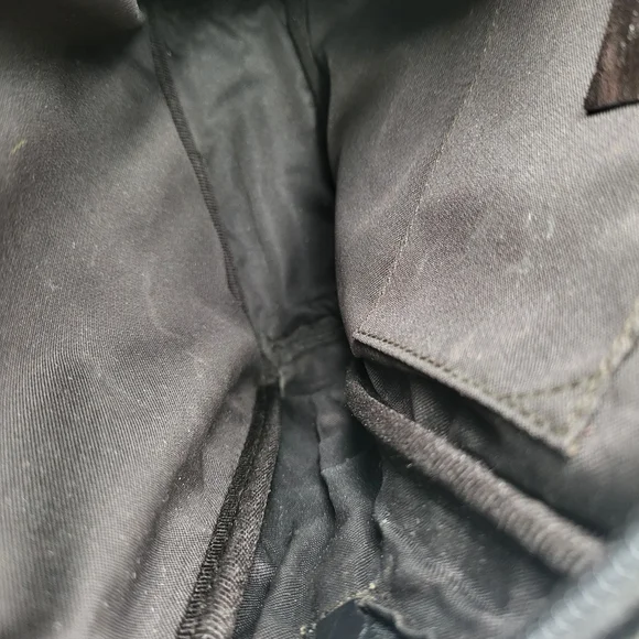 GUCCI GG Supreme Canvas Shoulder Bag..Authentic w/COA.. - Picture 13 of 16